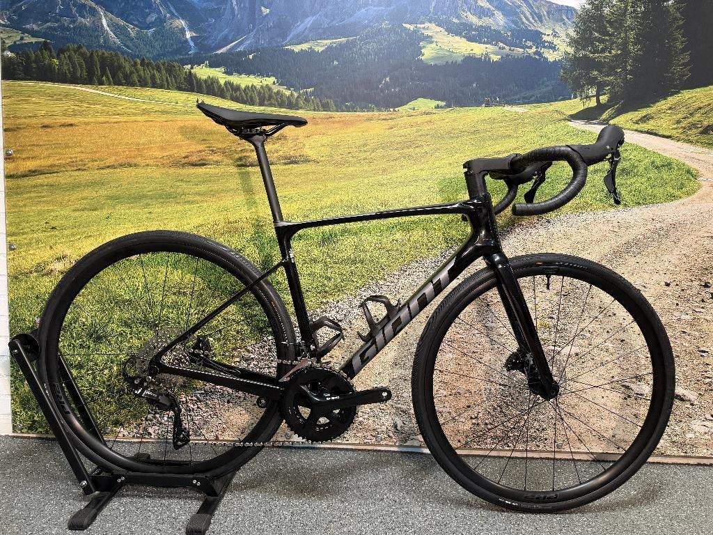SALE Giant Defy Advanced 2 Disc M Shimano 105 €2799/€2199,-