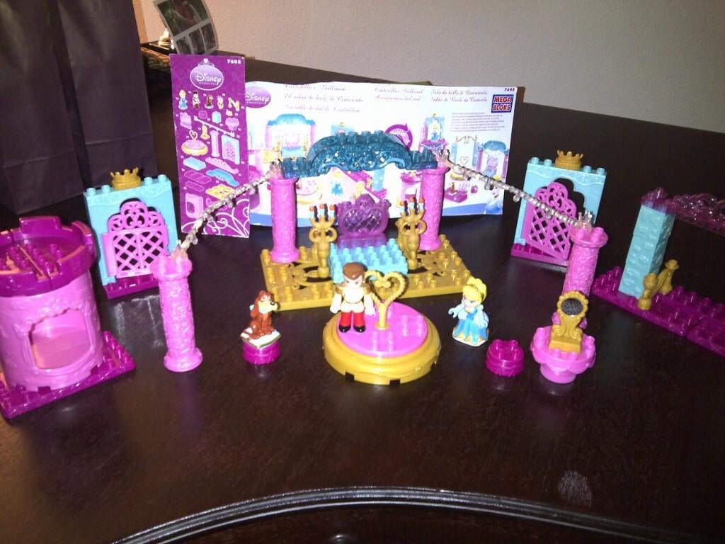 Assepoester bouwset (2x) met koets & paleis - Megabloks, Ophalen of Verzenden, Zo goed als nieuw, Megabloks