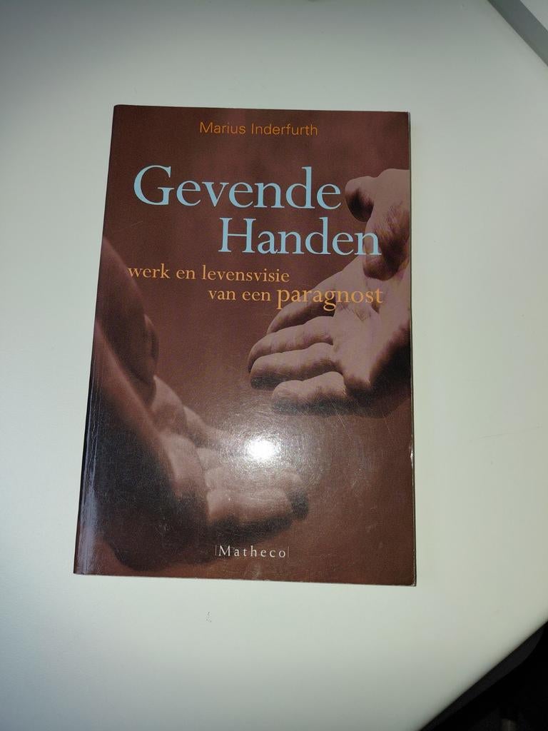 M. Inderfurth - Gevende handen, Boeken, Achtergrond en Informatie, M. Inderfurth, Astrologie, Ophalen of Verzenden