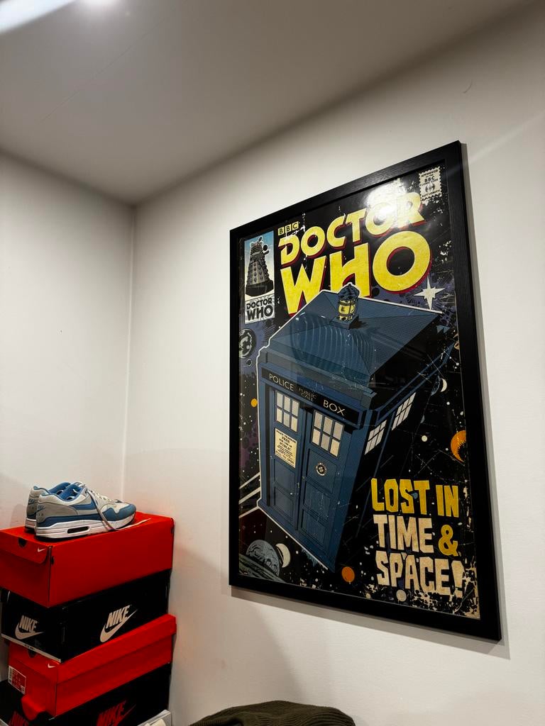 Doctor Who Poster met Lijst - Lost in Time & Space, Ophalen, Rechthoekig Staand, Met lijst, Zo goed als nieuw