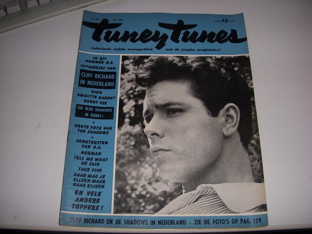 Muziektijdschrift Tuney Tunes mei 1962 Cliff Richard, Ophalen of Verzenden, Gelezen, Muziek, Film of Tv