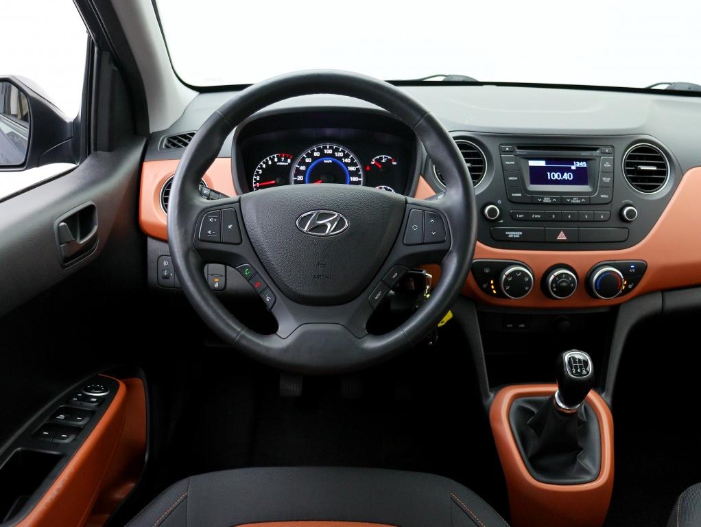 Hyundai i10 1.0i i-Motion Premium | Stoelverwarming | All-se, Euro 5, Stof, Gebruikt, Bedrijf