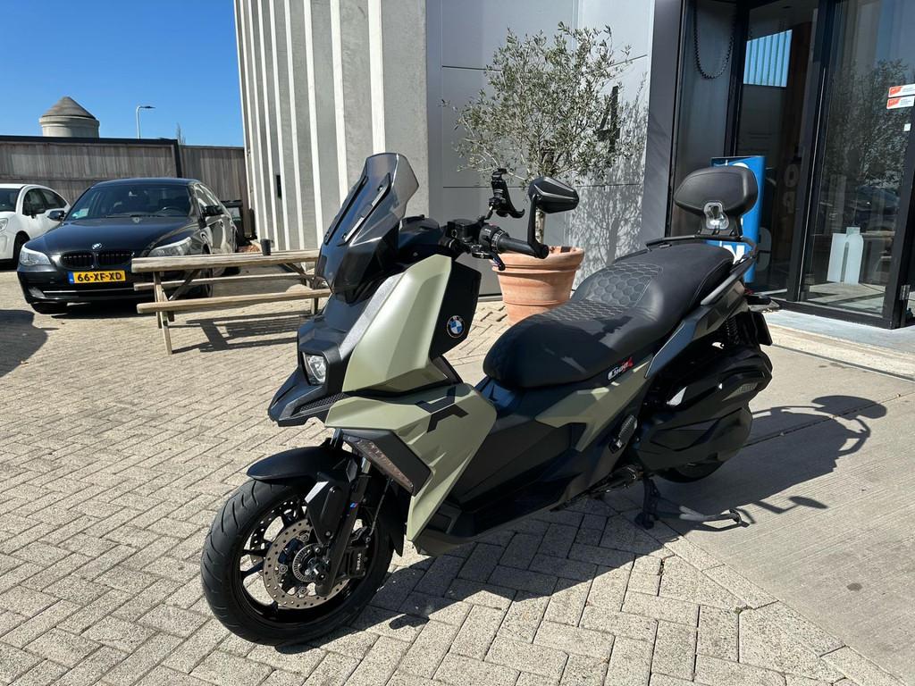 BMW Scooter C 400 X VOL! AKRA! NIEUWSTAAT! INRUIL MOGELIJK!, Motoren, Motoren | BMW, Scooter, Bedrijf, Traction Control, 350 cc