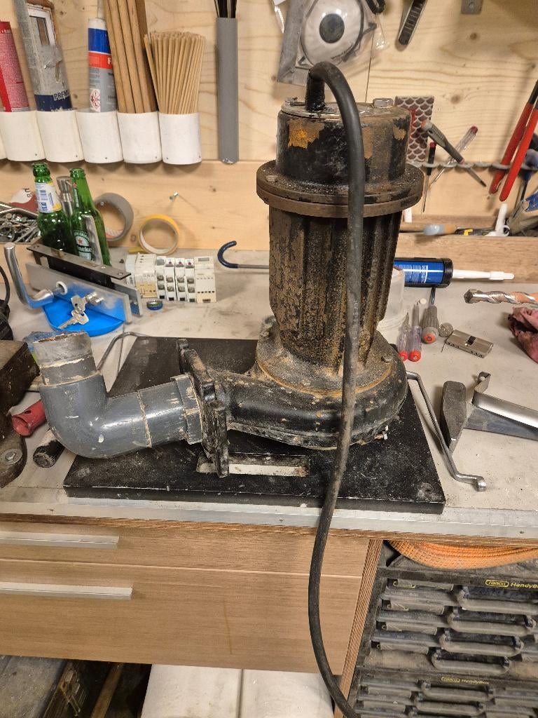 dompelpomp op krachtstroom, Ophalen, Gebruikt, Dompelpomp