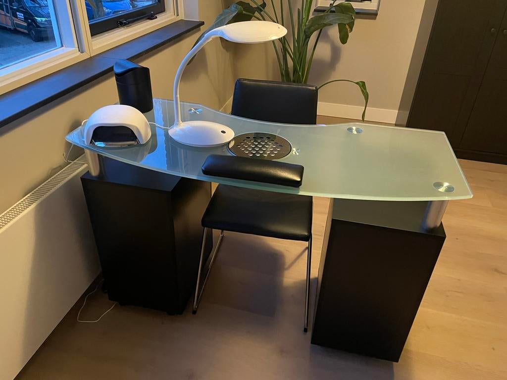 Professionele nageltafel met Shellac en accessoires, Sieraden, Tassen en Uiterlijk, Uiterlijk | Cosmetica en Make-up, Zo goed als nieuw