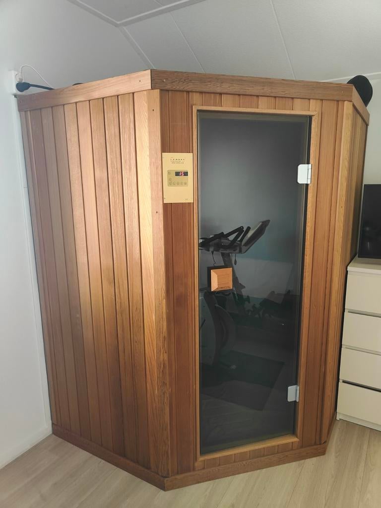 Cerdic cederhouten infrarood hoeksauna, Sport en Fitness, Sauna, Ophalen, Zo goed als nieuw, Complete sauna