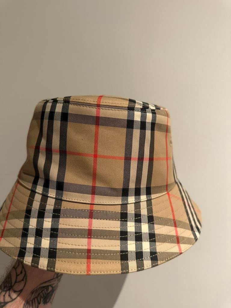 Burberry Bucket Hat - Maat M - Nieuw, Ophalen of Verzenden, Nieuw, 56 of 57 cm (M, 7 of 7⅛ inch), Hoed