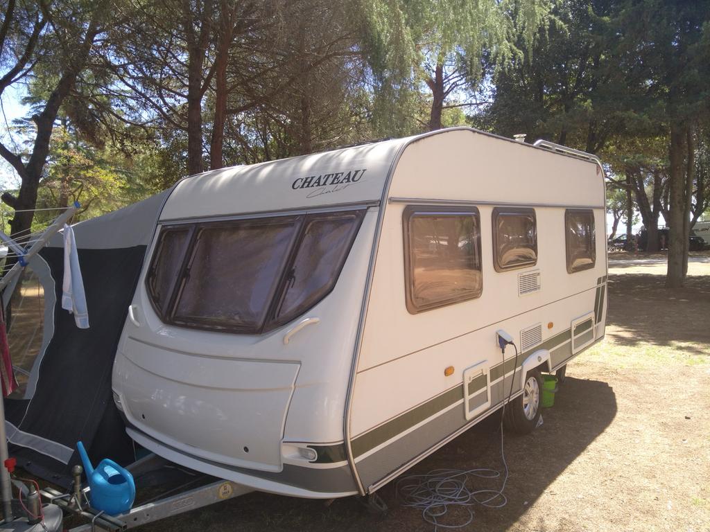 Chateau Calista 450 Caravan - Compact en Compleet, Chateau, Rondzit, Particulier, 4 tot 5 meter