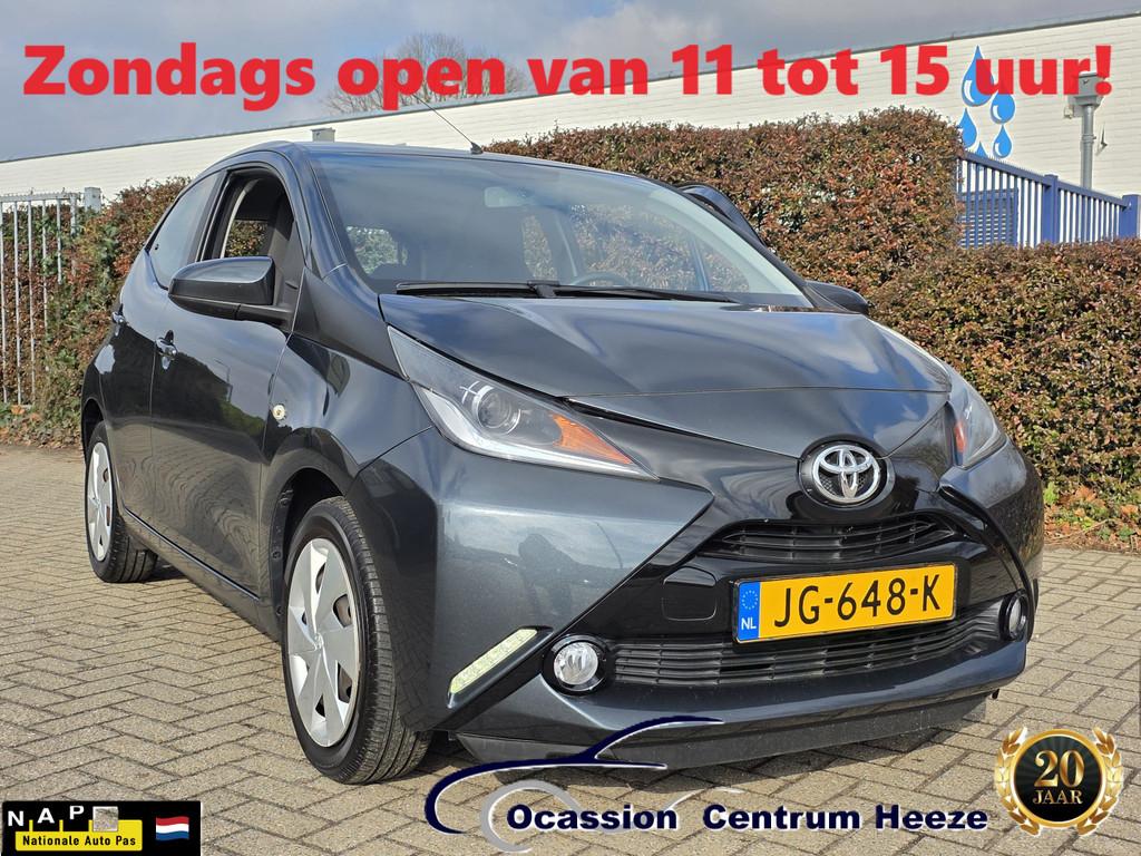 Toyota Aygo 1.0 VVT-i x-Play, 1e Eig! Camera! APK! Zondag OP, Auto's, Toyota, Voorwielaandrijving, Stof, Gebruikt, 4 stoelen