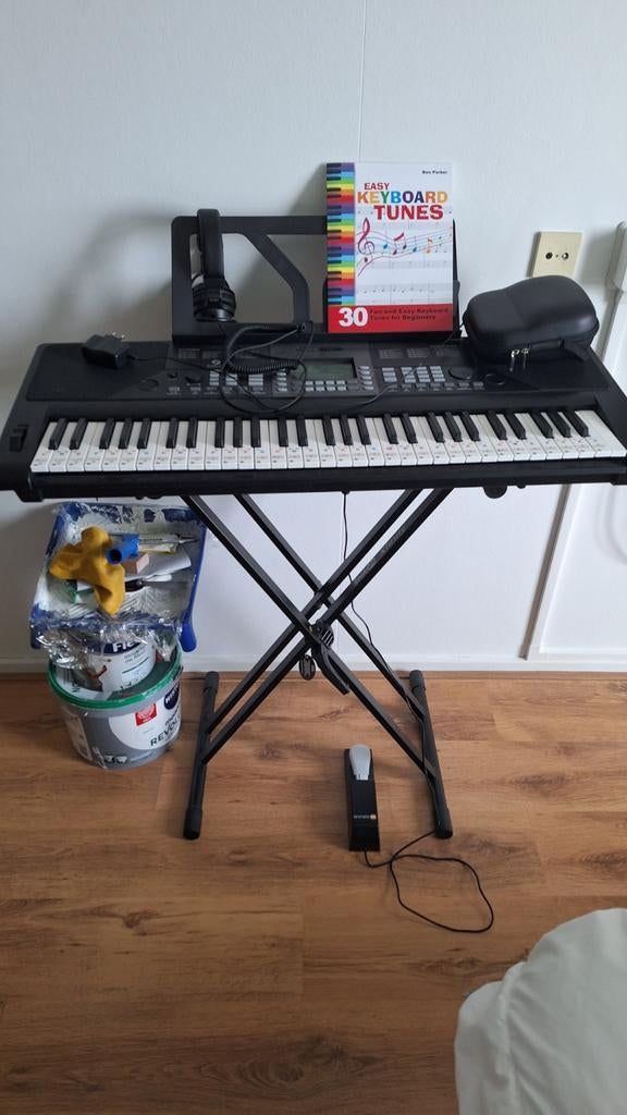 FKB-180 Keyboard, Devine Pro 4000 koptelefoon, standaar, 61 toetsen, Zo goed als nieuw, Met standaard, Ophalen