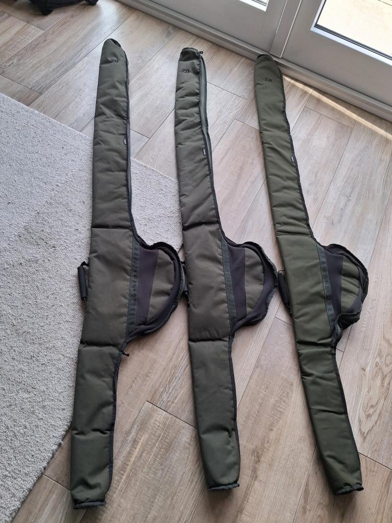 3x single sleeve, foudraal 12 ft Daiwa Infinity, Watersport en Boten, Hengelsport | Karpervissen, Ophalen of Verzenden, Zo goed als nieuw