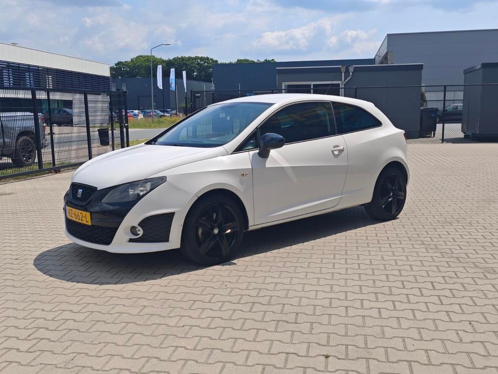 Seat Ibiza Bocanegra 1.4 TSI 150PK - nieuwe APK bij aankoop!, Auto's, Seat, Stof, Zwart, 4 cilinders, 620 kg