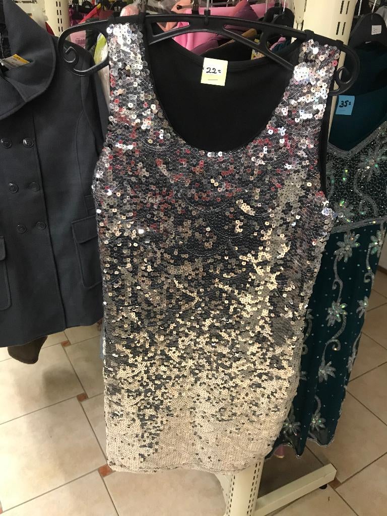 Te koop 30 stuks glitter  dames blouses en jurken, Ophalen, Nieuw, Maat 38/40 (M), Overige kleuren
