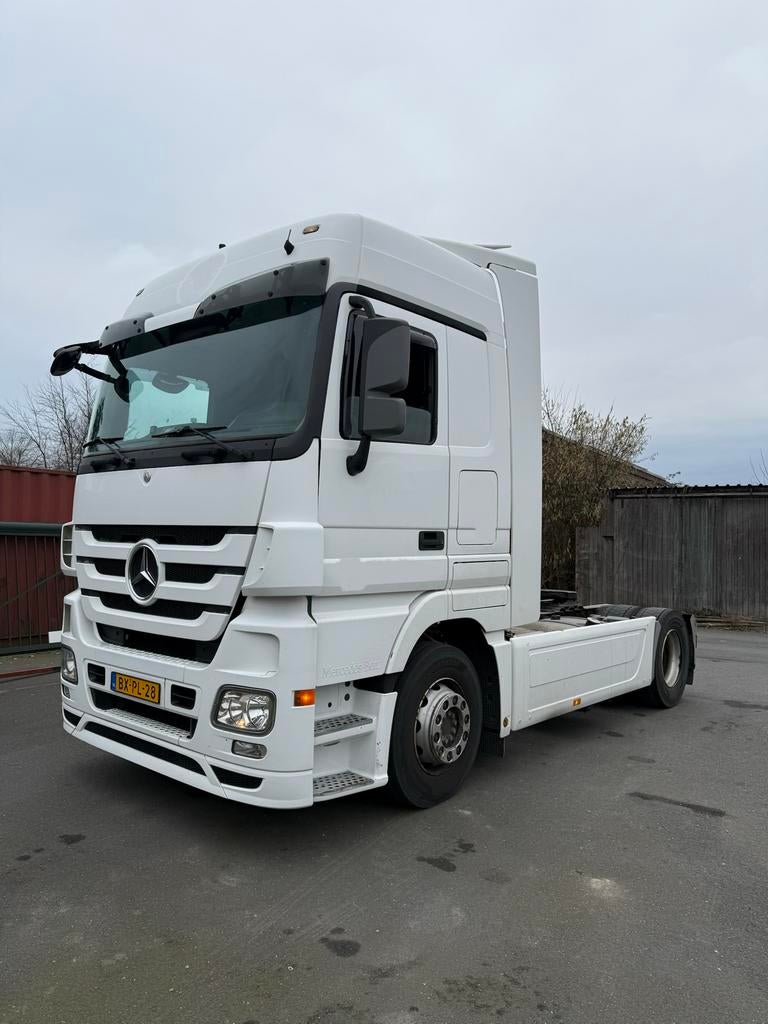 Mercedes actros 1e eigenaar lage km, Auto's, Vrachtwagens, Bedrijf, Mercedes-Benz, Diesel, Euro 5, Automaat, Wit, Ophalen