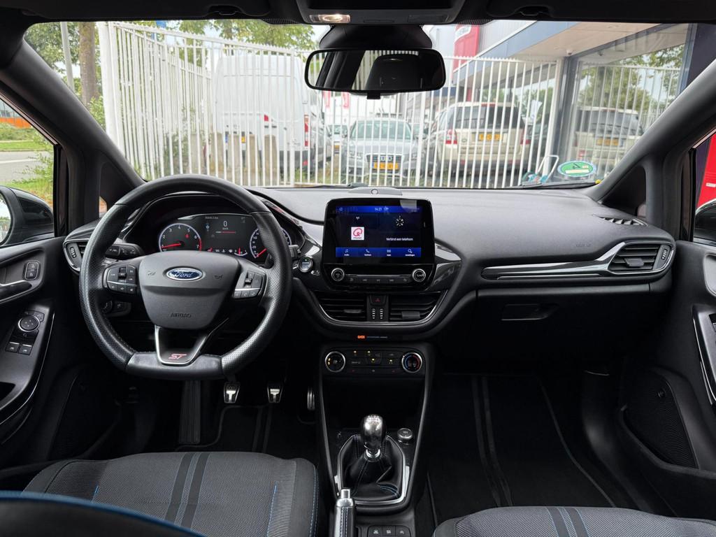 Ford Fiesta 1.5 ST 200PK | RECARO | CARPLAY | Cruise | B&O, Voorwielaandrijving, Gebruikt, 4 cilinders, Zwart