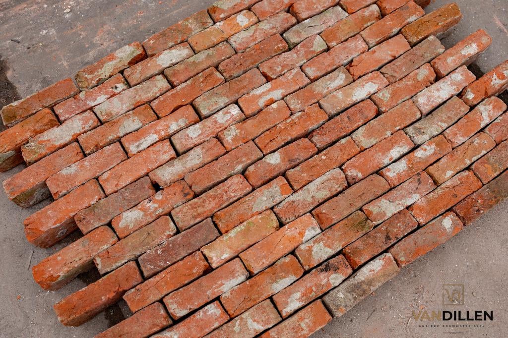 Oude rode handvorm stenen 17x4.5 1.800M2 van ÉÉN partij!!