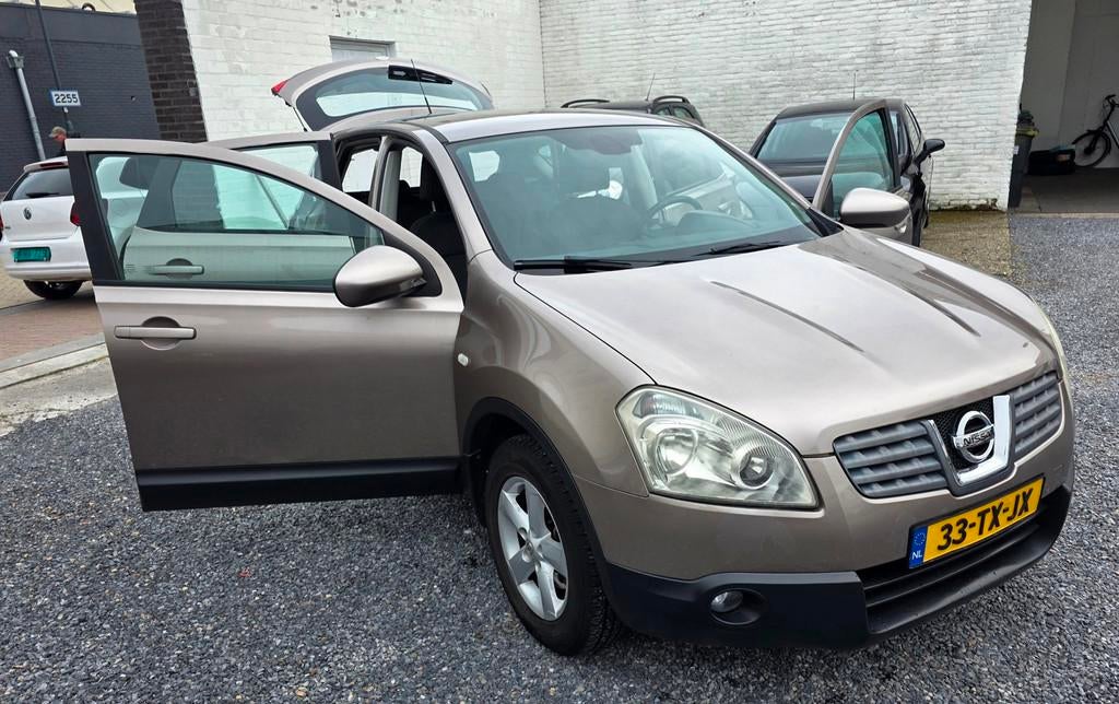 Nissan Qashqai 2.0 Tekna 5 deurs zeer netjes, Voorwielaandrijving, Stof, Gebruikt, Zwart