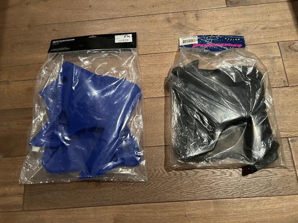 Radiatorkappen blauw of zwart Yamaha YZ 125/250 96-01, Motoren, Ophalen of Verzenden