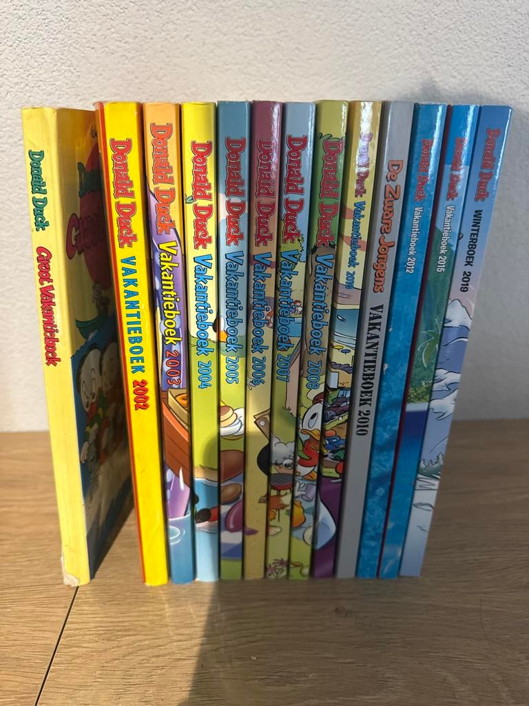 Donald Duck vakantieboeken, Meerdere stripboeken, Ophalen of Verzenden, Gelezen