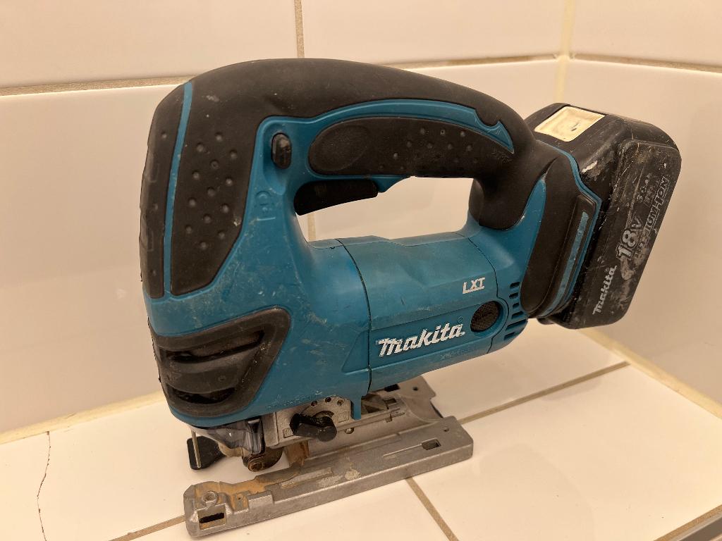 Makita DJV180 Decoupeerzaag 18V 1 Accu, Gebruikt, Decoupeerzaag, Ophalen of Verzenden, Makita
