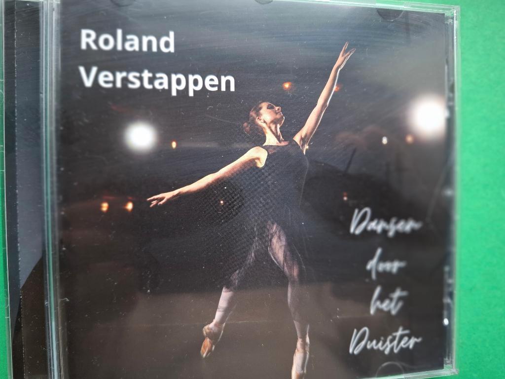ROLAND VERSTAPPEN - DANSEN DOOR HET DUISTER, Ophalen of Verzenden, Zo goed als nieuw