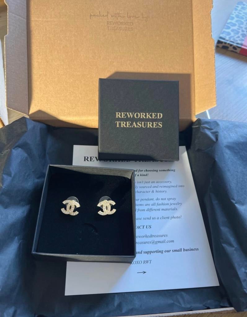 Chanel CC oorbellen, reworked treasures, Sieraden, Tassen en Uiterlijk, Oorbellen, Ophalen, Overige materialen, Gebruikt, Knopjes of Stekers