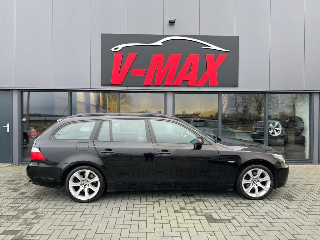 BMW 525i Touring AUT Executive NaviProfessional Clima, Automaat, Stof, Gebruikt, Zwart