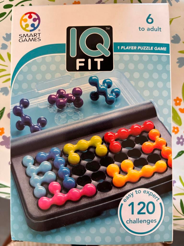 SmartGames IQ Fit Puzzelspel - 120 uitdagingen, Ophalen of Verzenden, Minder dan 500 stukjes, Zo goed als nieuw, Rubik's of 3D-puzzel