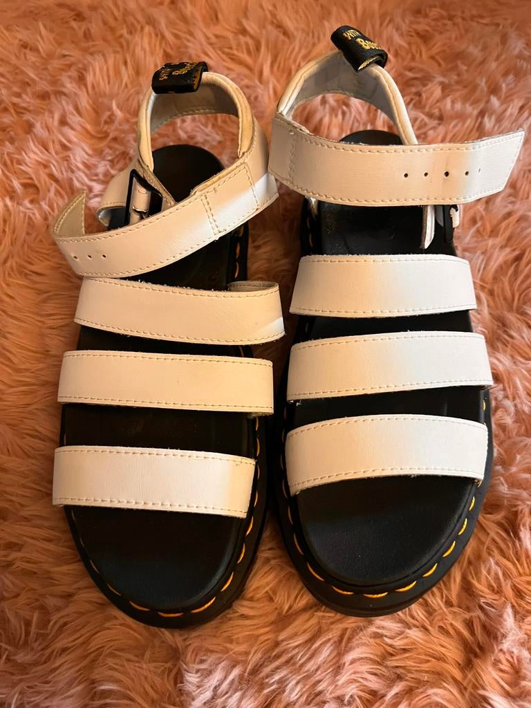 Dr martens Sandalen, Ophalen, Zo goed als nieuw, Meisje, Schoentjes