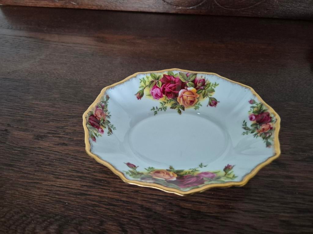 Royal Albert - Old Country Roses - bonbonschaaltje, Antiek en Kunst, Ophalen of Verzenden