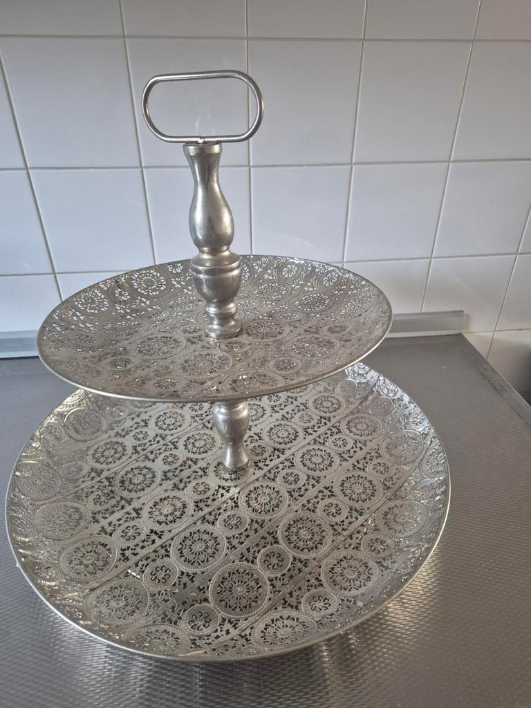 Mooie 2 laags etagere, Ophalen, Zo goed als nieuw