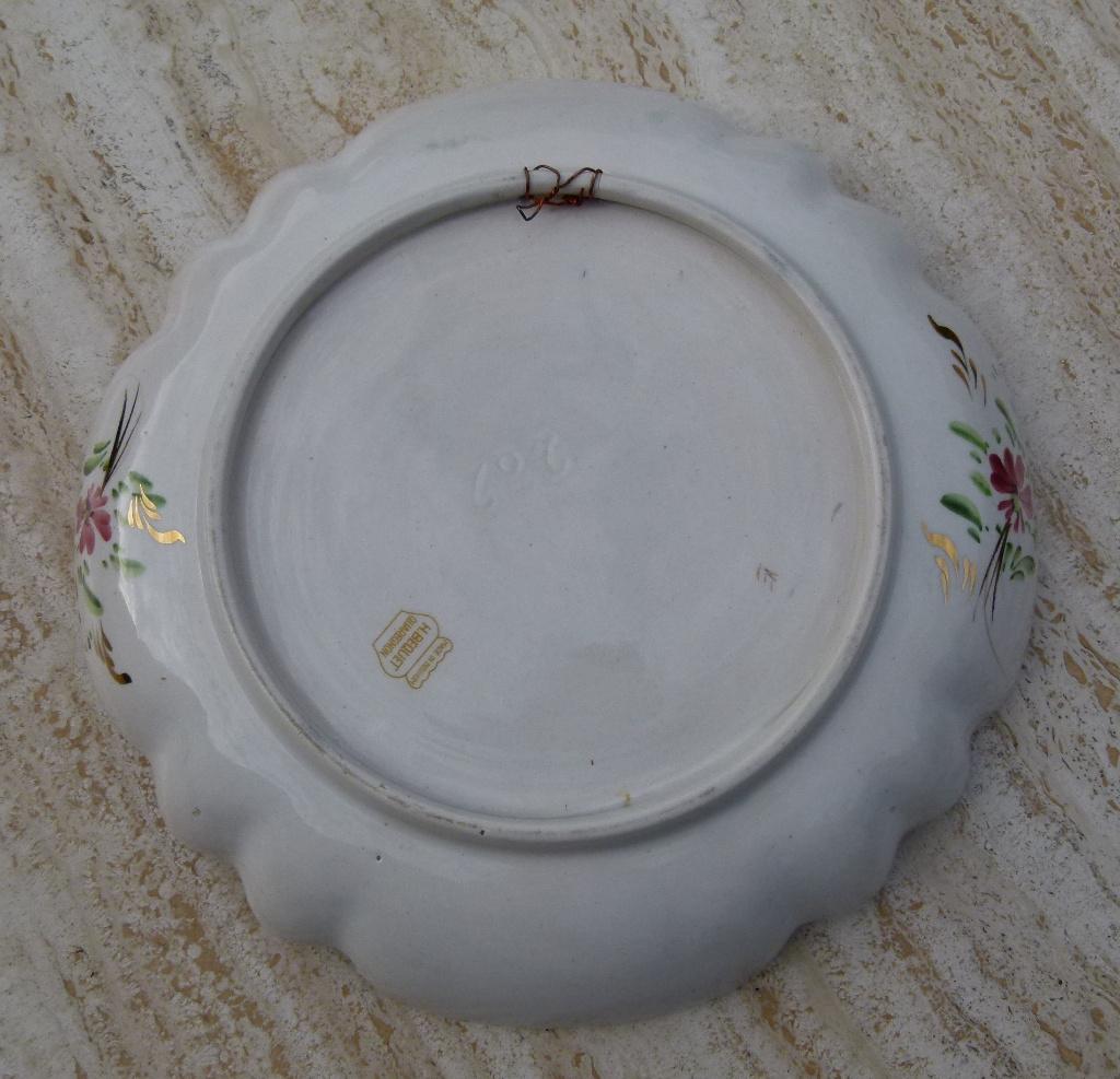 H. Bequet Quaregnon Fruit Schaal met Aparte Gouden Grepen, Ophalen of Verzenden