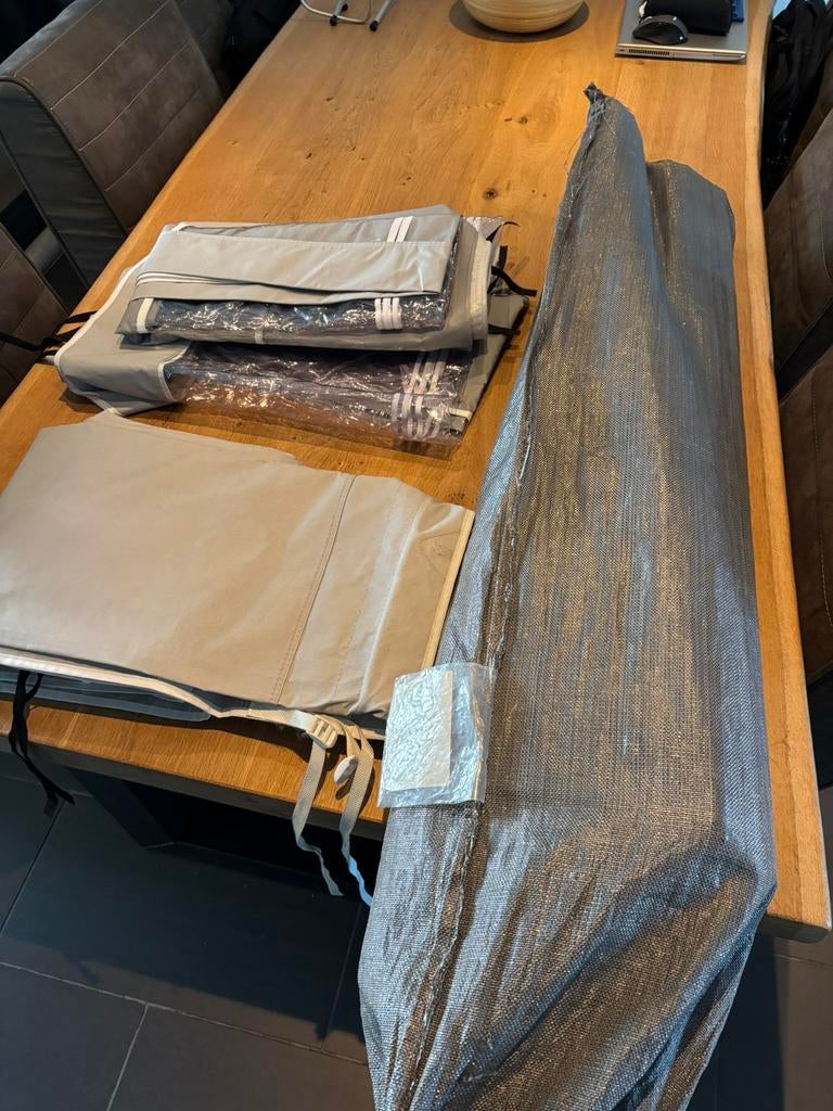 Isabella luifel maat 950 met 2 zijwanden., Ophalen, Zo goed als nieuw