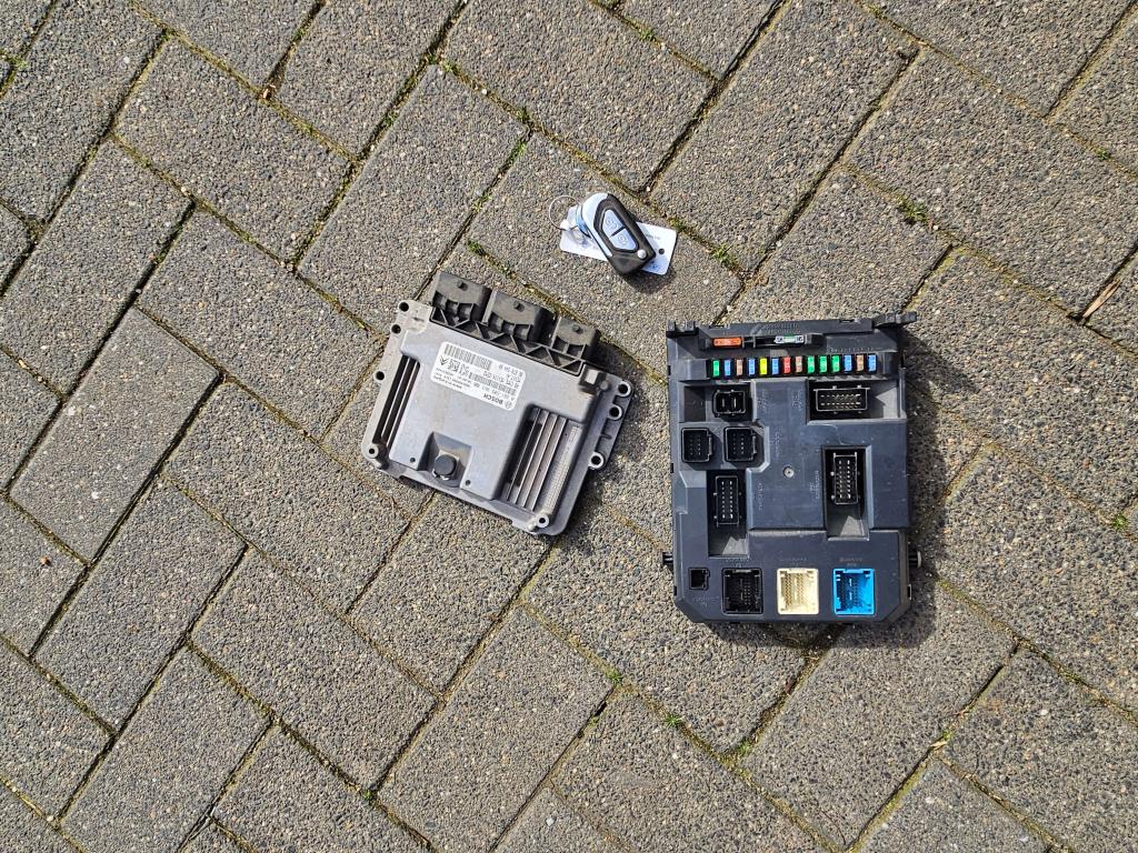 MOTORCOMPUTER ECU/BSI CITROËN DS3, Niet ingevuld, Gebruikt, Citroën, Niet ingevuld