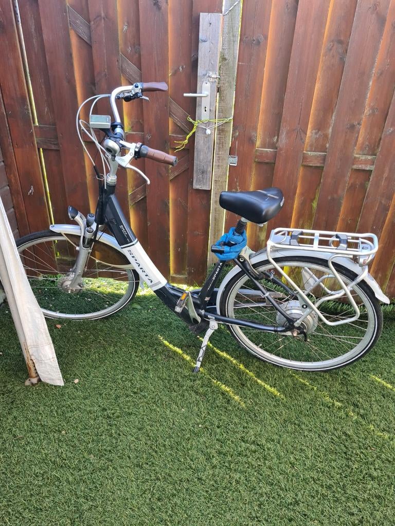 Sparta elektrische fiets met oplader, Fietsen en Brommers, Elektrische fietsen, 51 tot 55 cm, Ophalen of Verzenden, Gebruikt, Sparta