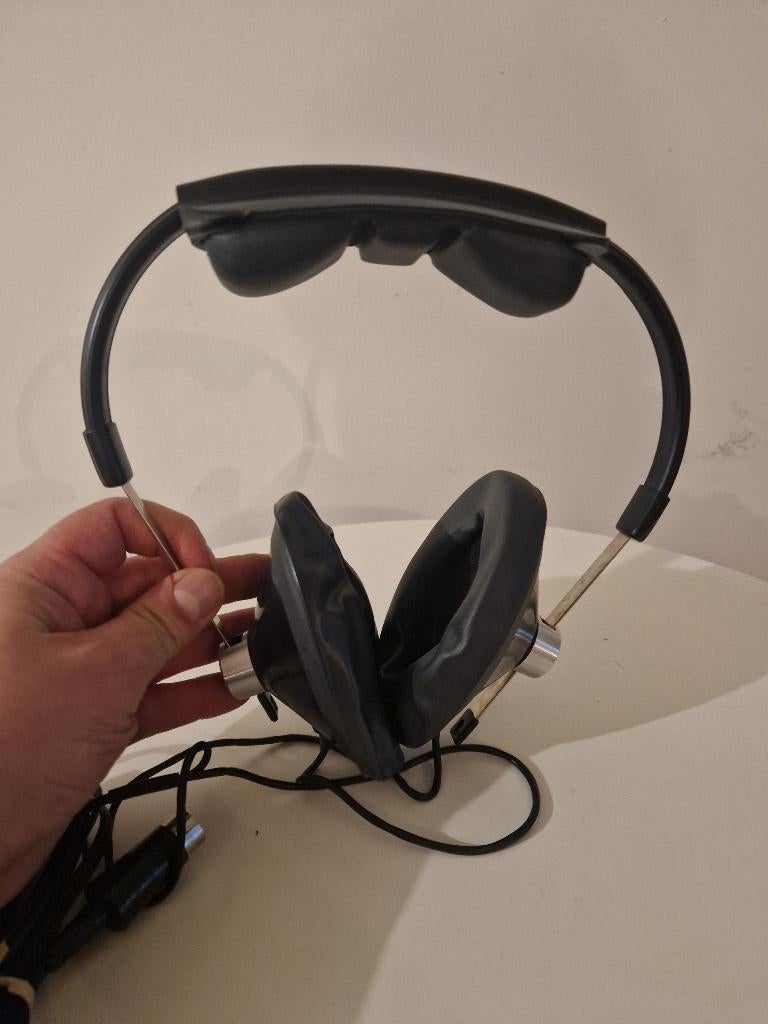 Grundig vintage koptelefoon 211B, Audio, Tv en Foto, Koptelefoons, Ophalen of Verzenden, Gebruikt, Op oor (supra aural), Overige merken