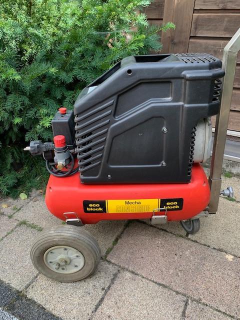 compressor, Doe-het-zelf en Verbouw, Compressors, Minder dan 25 liter, Ophalen, Gebruikt, Minder dan 200 liter/min