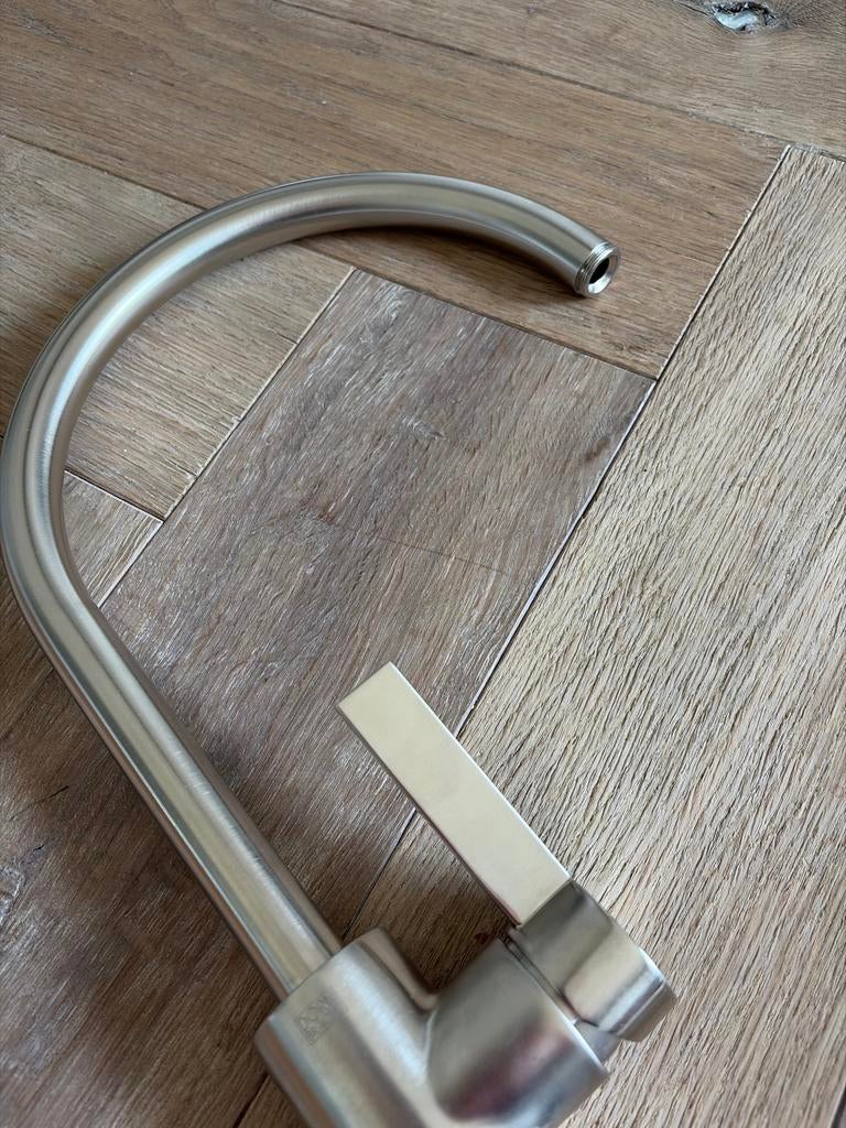 Nieuwe Keukenkraan - Showroom, Nooit Gebruikt, Overige typen, Ophalen of Verzenden, Metaal, Overige merken