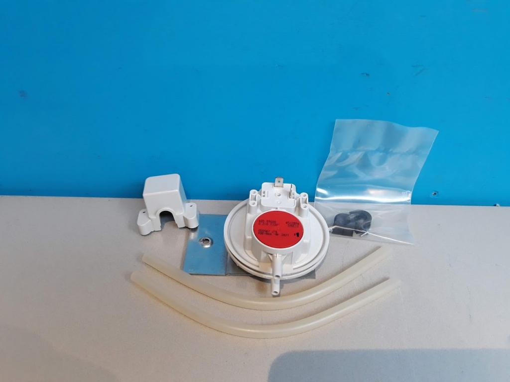 Luchtdrukschakelaar Vaillant VC/W 182,242 E (NL)185,245VCW 2, Niet ingevuld, Cv-ketel of Combi-ketel, Niet ingevuld, Nieuw