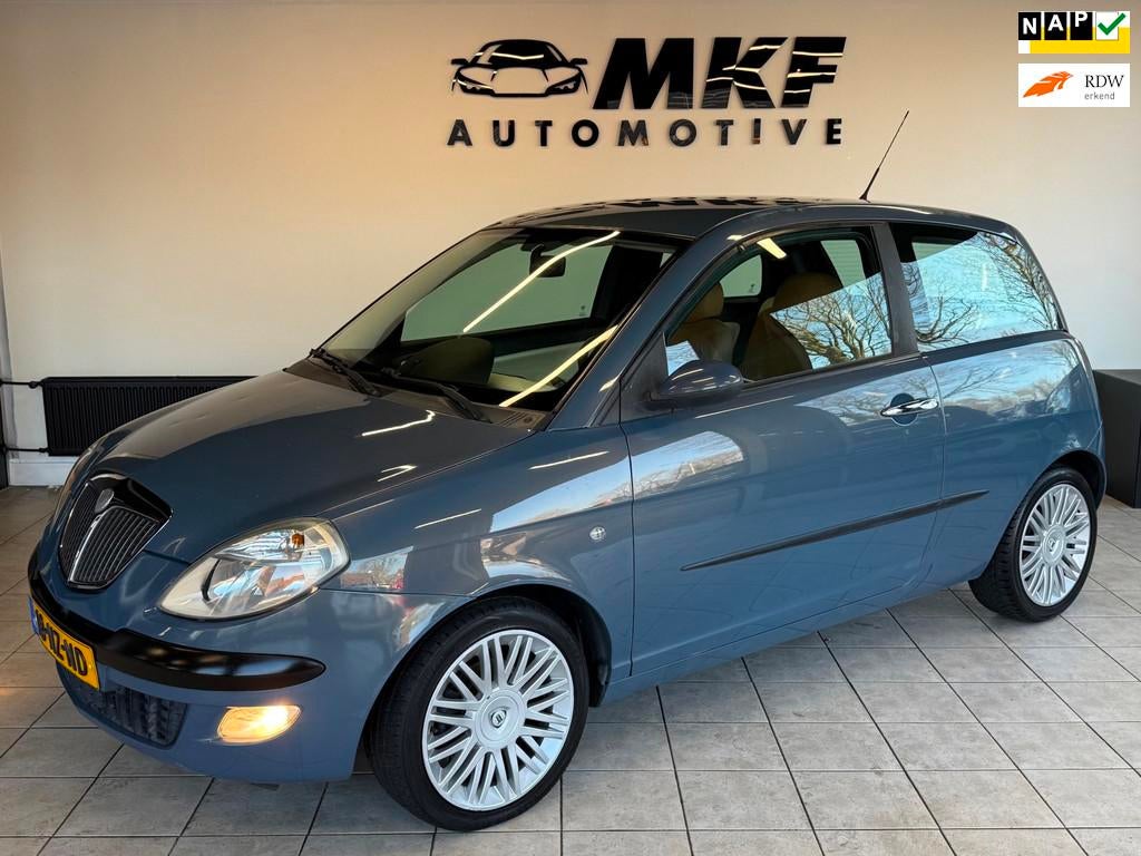 Lancia Ypsilon 1.4-16V Platino 2004 Airco/LEER/NIEUWE APK!, Voorwielaandrijving, 400 kg, Bedrijf, Handgeschakeld