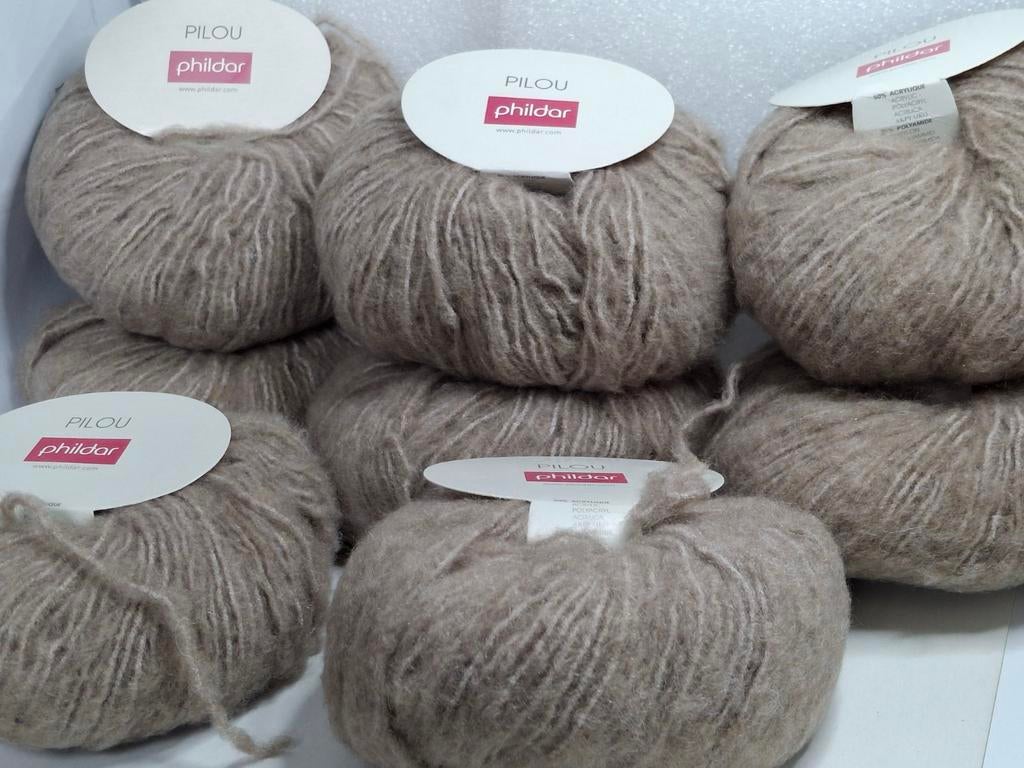 8 bollen Phildar Pilou wol, Hobby en Vrije tijd, Breien en Haken, Ophalen of Verzenden, Nieuw, Breien of Haken, Wol of Garen
