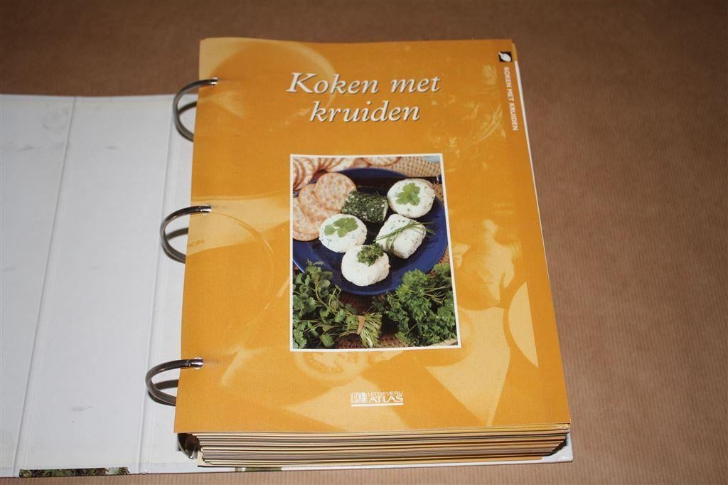 Koken met Kruiden. De Geheime Wereld van de Kruiden., Boeken, Ophalen of Verzenden, Zo goed als nieuw, Moestuin
