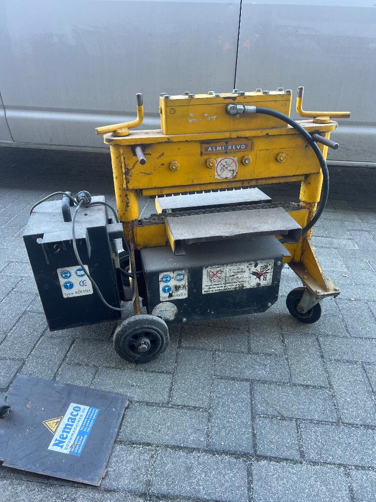 Steenknipper, Ophalen, Gebruikt, Overige soorten