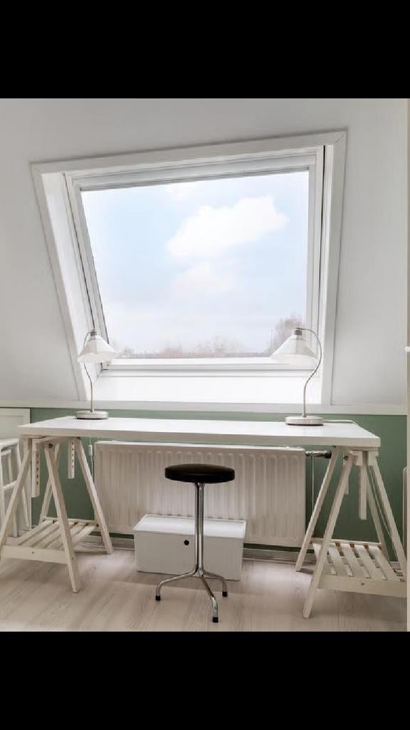 Bureau / werktafel op twee schragen., Huis en Inrichting, Bureaus, Ophalen