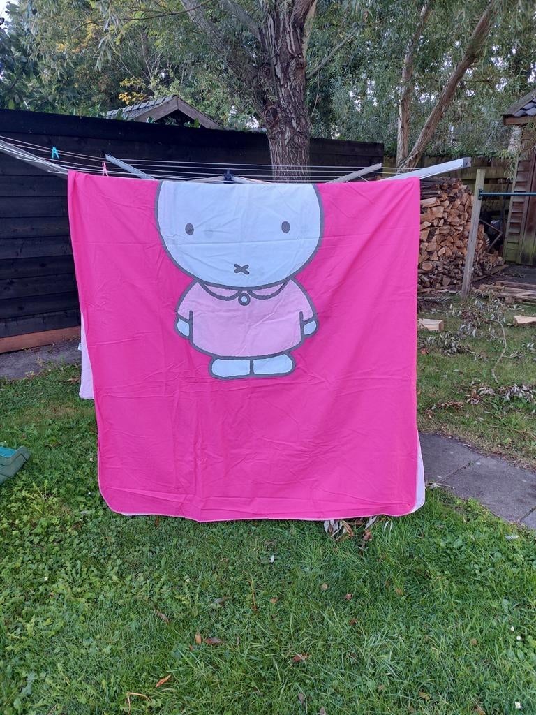 Nijntje dekbedovertrek z.g.a.n. - 2 kanten bruikbaar, Eenpersoons, Dekbedovertrek, Ophalen of Verzenden, Zo goed als nieuw