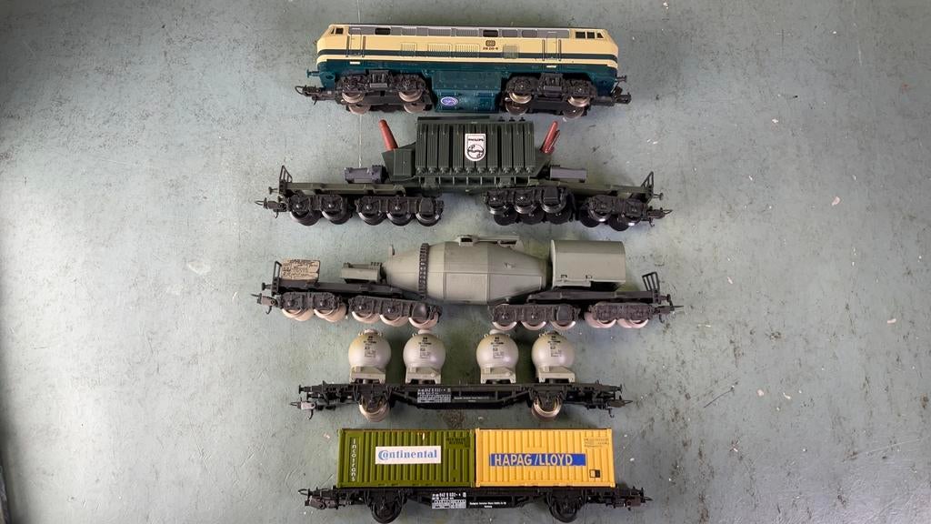 LIMA ho Zware goederentreinset E loc 218 + 4 goederenwagens, Ophalen of Verzenden, Zo goed als nieuw, Lima, Gelijkstroom