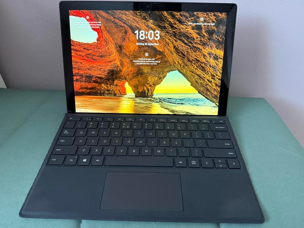Microsoft Surface Pro7/i5/8gbRam/256gb 10th GeneTouchscreen, Computers en Software, Ophalen of Verzenden, Zo goed als nieuw