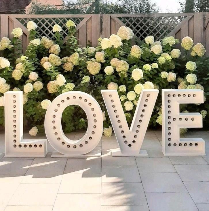 Love lichtletters, bruiloft decoratie, lichtletters huren, Hobby en Vrije tijd, Feestartikelen | Verhuur, Nieuw, Geboorte of Huwelijk