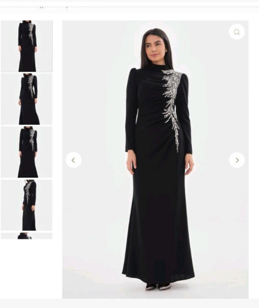 Zayna dress zwarte lange galajurk met steentjes details, Kleding | Dames, Maat 38/40 (M), Galajurk, Verzenden, Zwart