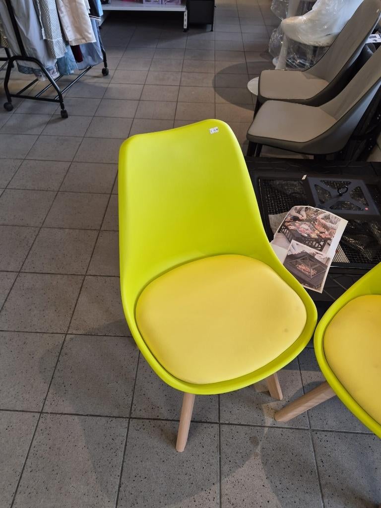 stoelen, Huis en Inrichting, Stoelen, Nieuw, Twee, Hout, Kunststof, Overige kleuren, Ophalen